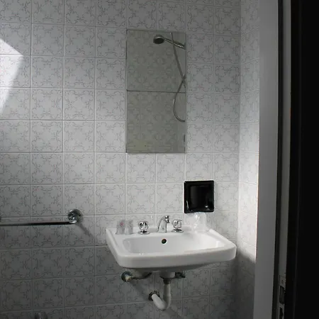 New Enea Hotel