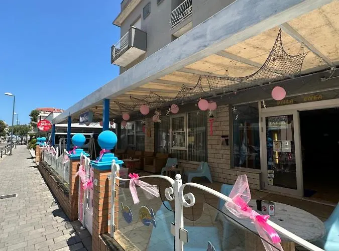 فندق New Enea 2*