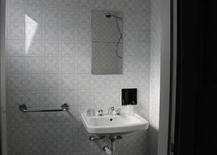 New Enea Hotel